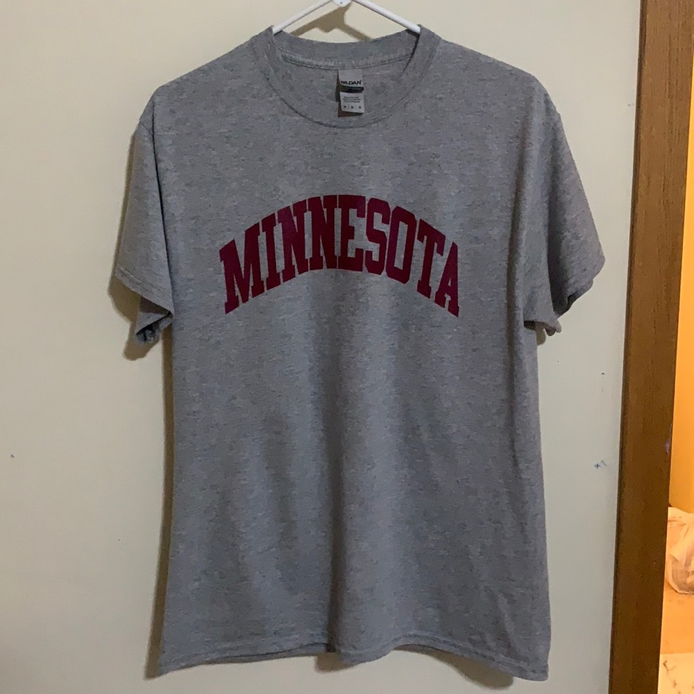 grey minnesota tee